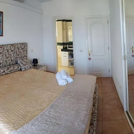 Dream House קיאו סלבאחה