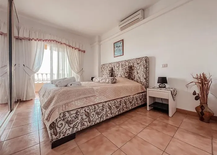 Dream House * 卡亚俄萨尔瓦赫